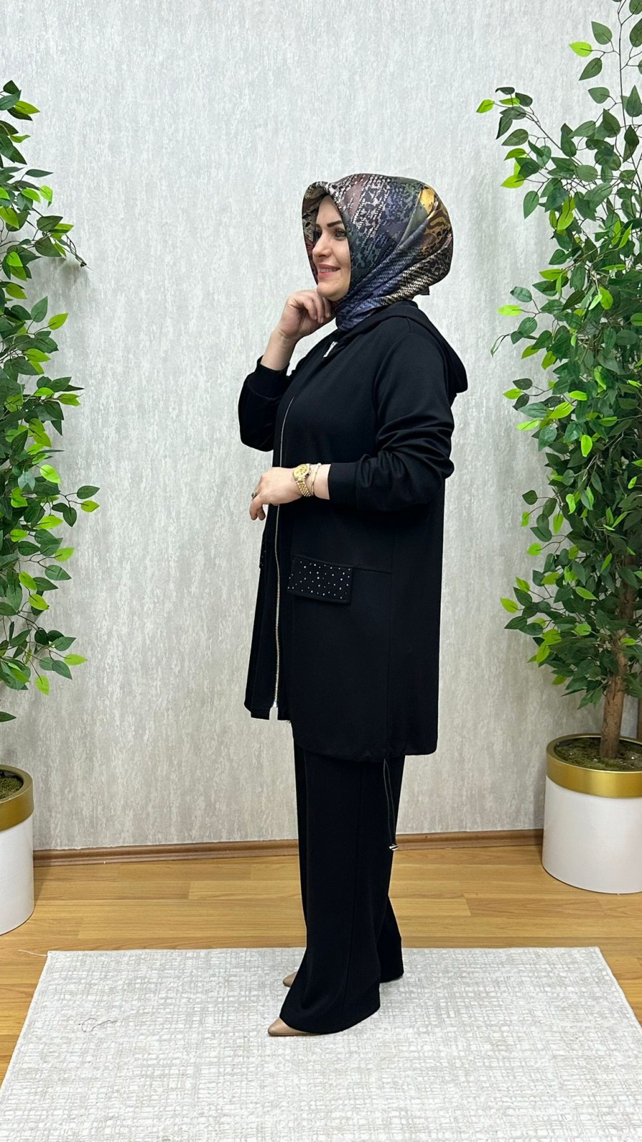 ADA KAPÜŞONLU İPEK OYSHO TAKIM SİYAH