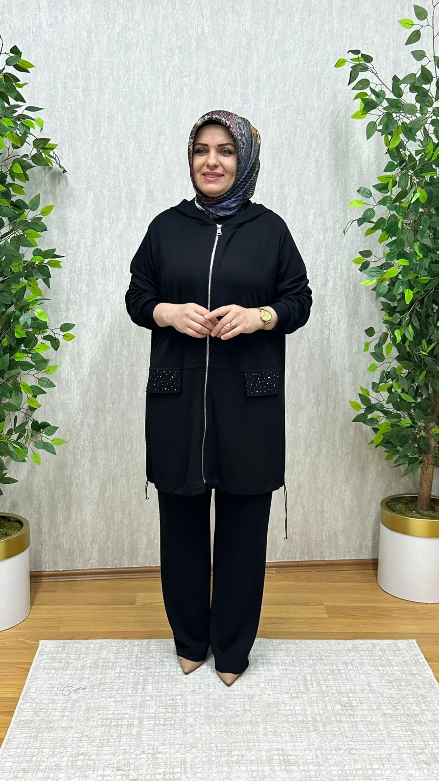 ADA KAPÜŞONLU İPEK OYSHO TAKIM SİYAH