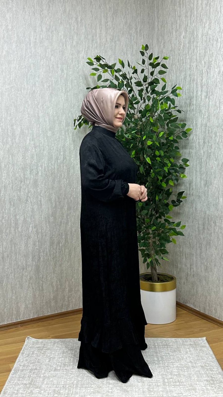 JAKARLI İPEK KUPRA ELBİSE SİYAH