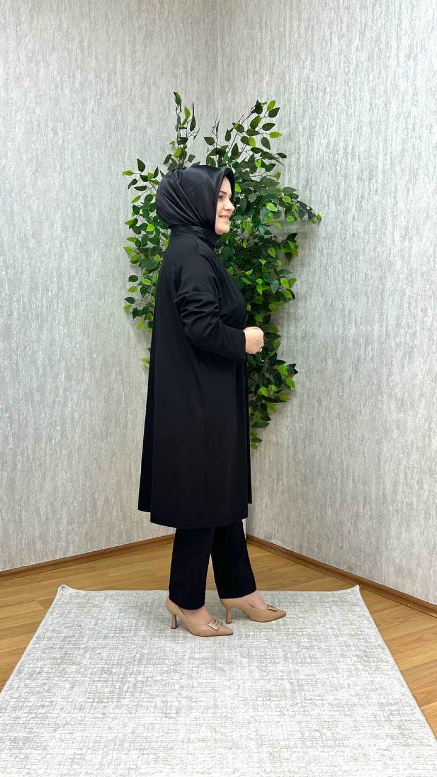 FUNDA TAŞLI HIRKA SİYAH