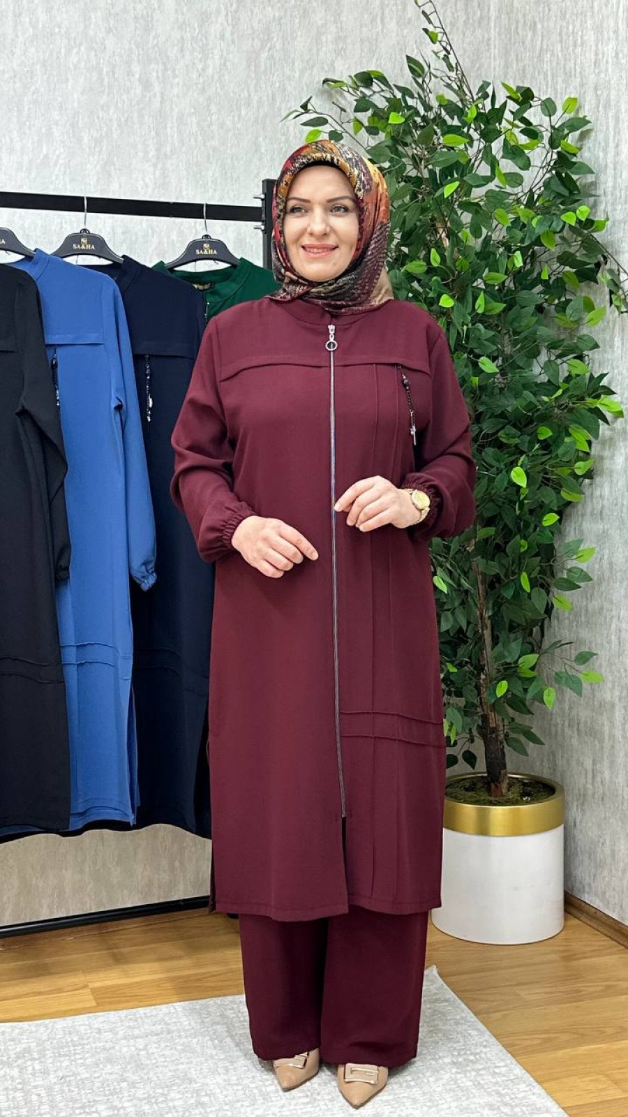 MERVE PANTOLONLU KREP TAKIM BORDO